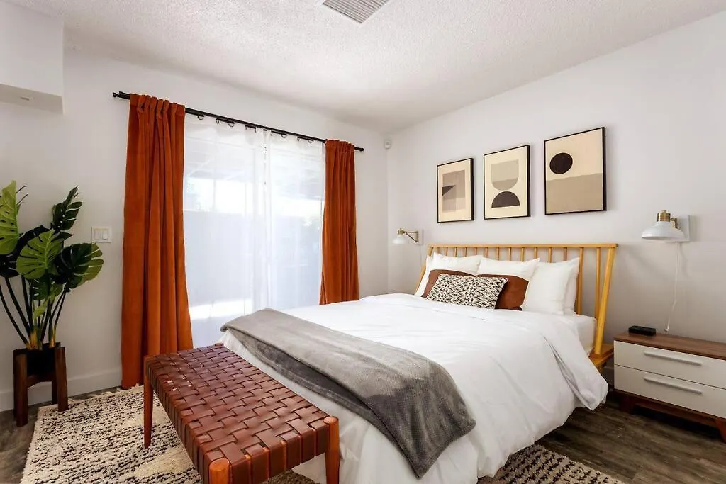 Mid-Century Gem - Pool Jacuzzi & Secret Bedroom Palm Springs 0*,  United States
