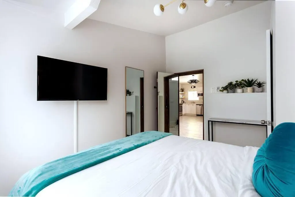 Holiday home Mid-Century Gem - Pool Jacuzzi & Secret Bedroom Palm Springs United States
