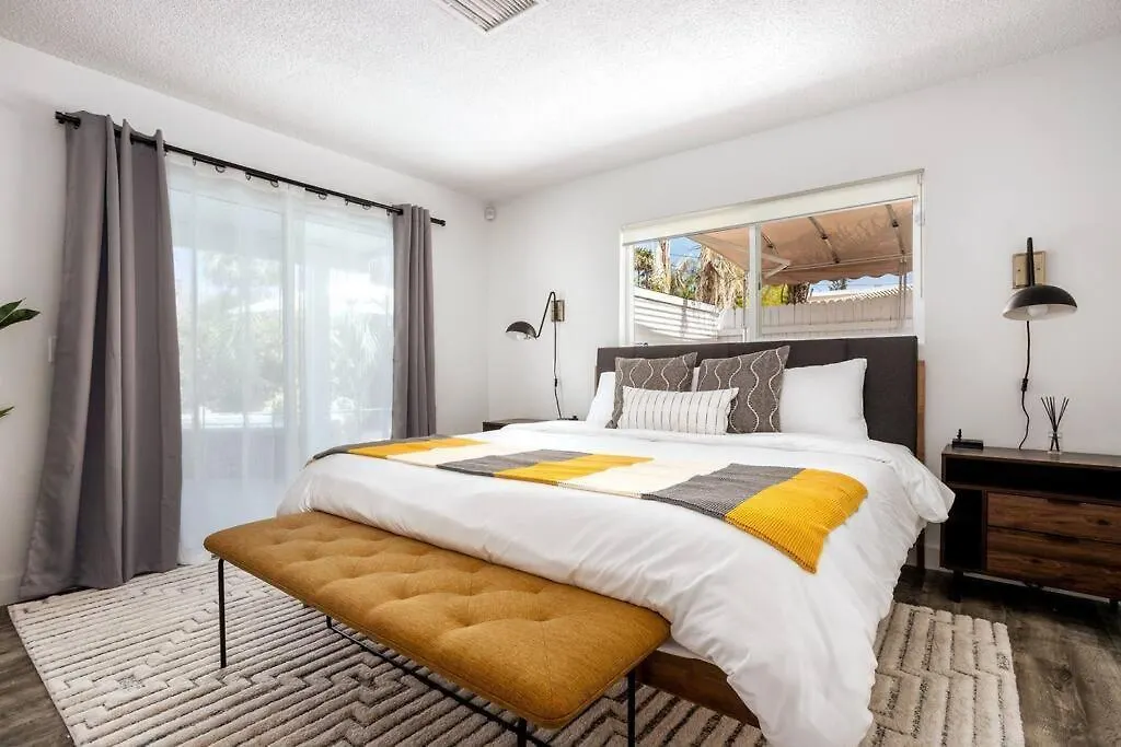 Mid-Century Gem - Pool Jacuzzi & Secret Bedroom Palm Springs