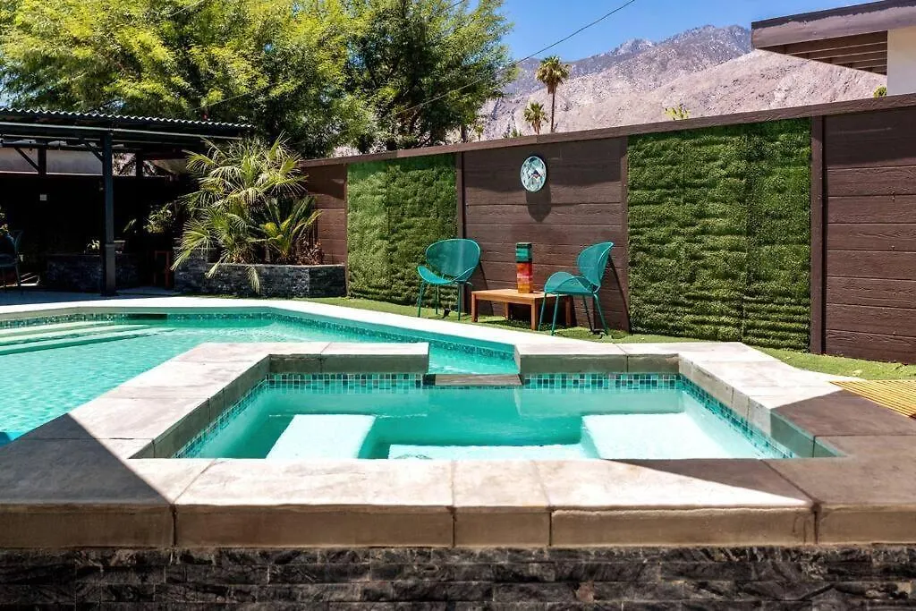 Holiday home Mid-Century Gem - Pool Jacuzzi & Secret Bedroom Palm Springs United States